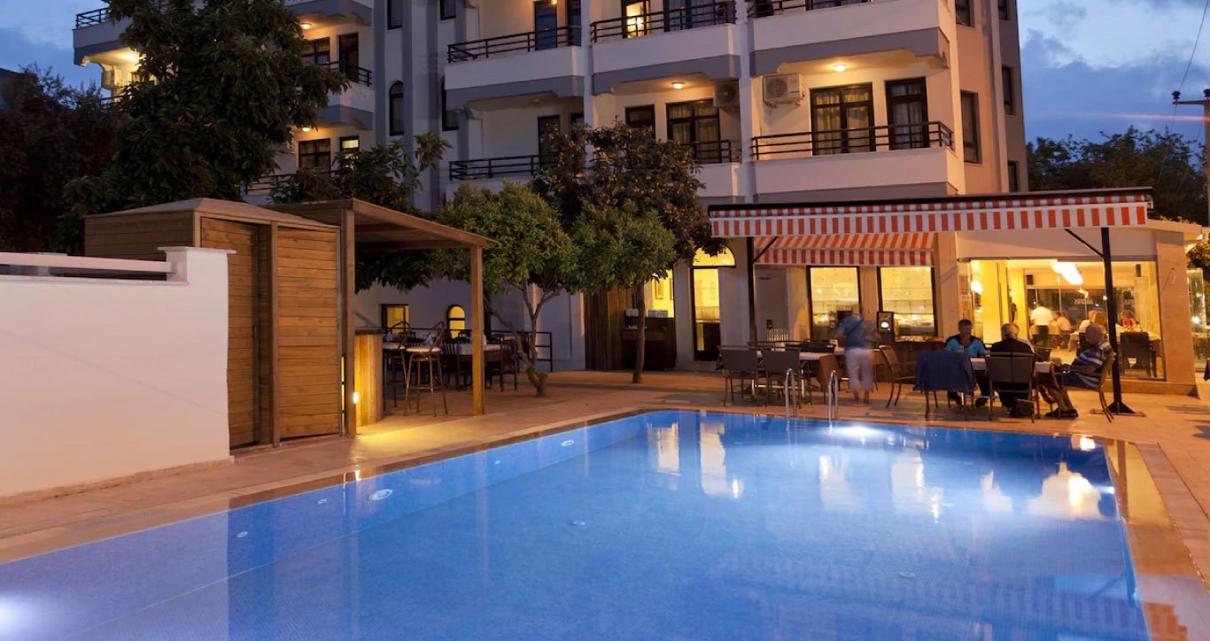 Kandelor Hotel