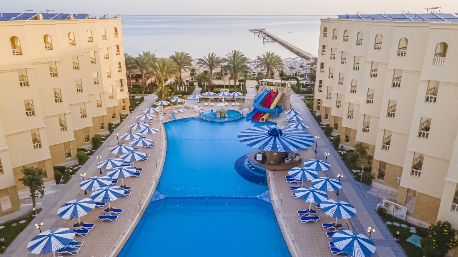 Amc Royal Hotel