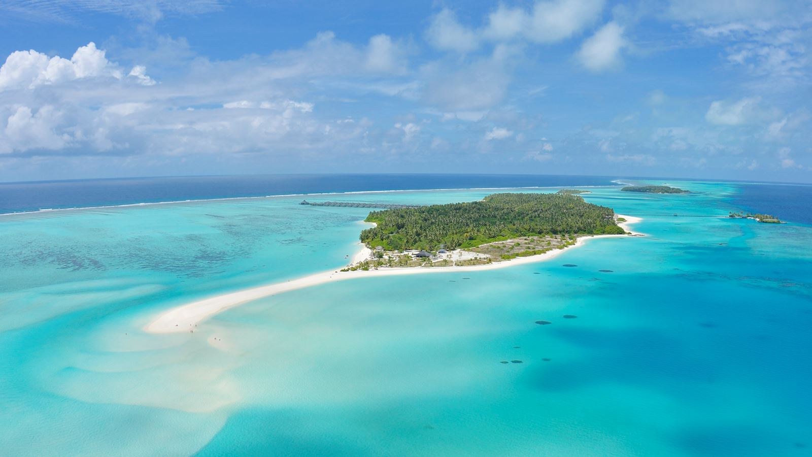 Villa Park Sun Island