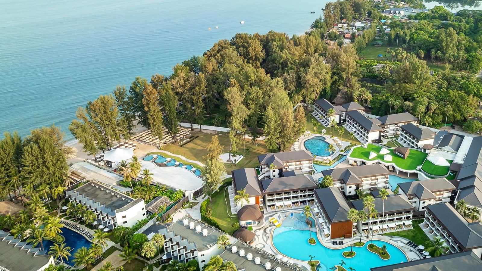 Amora Beach Resort