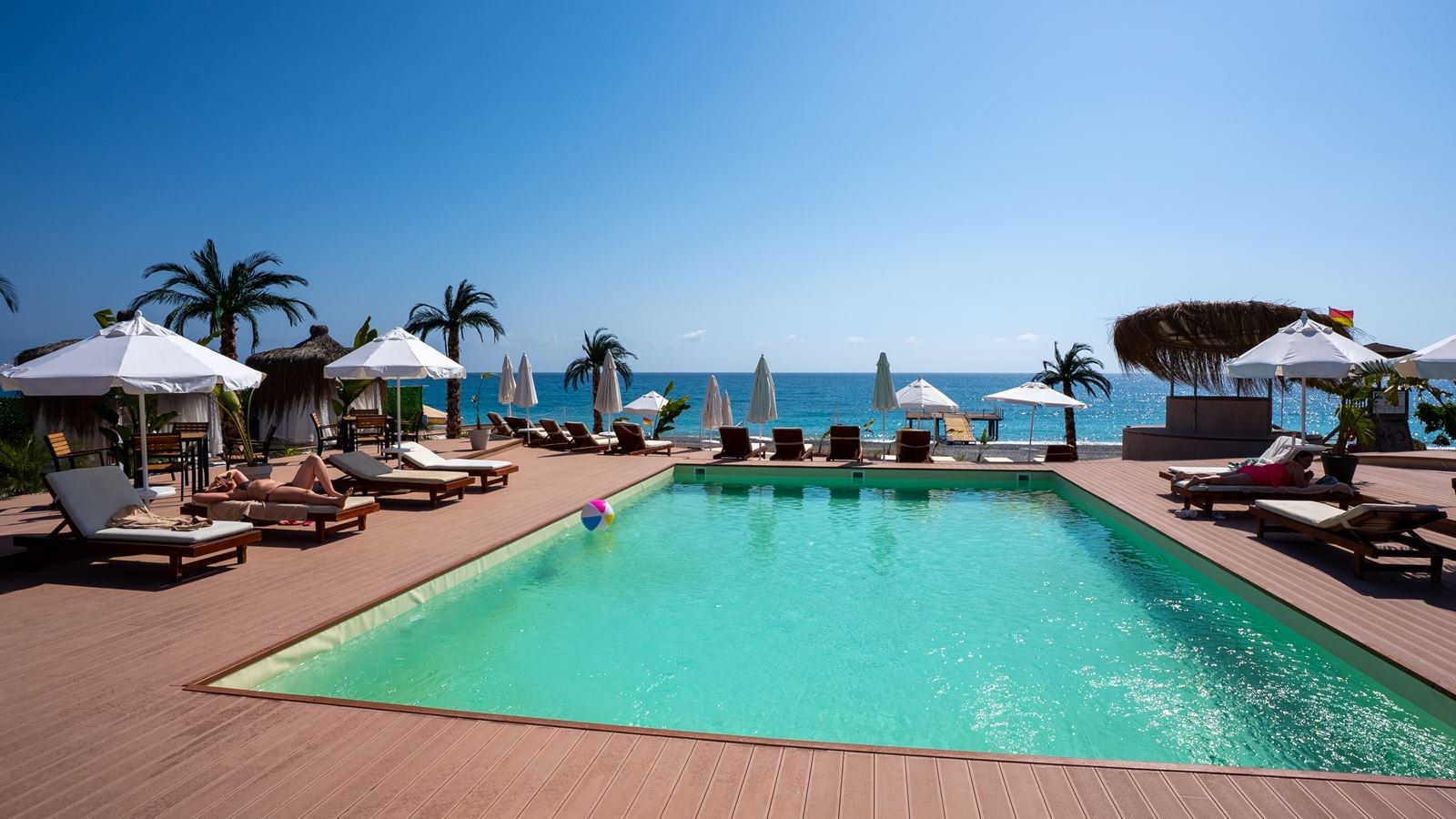 Club Aqua Plaza
