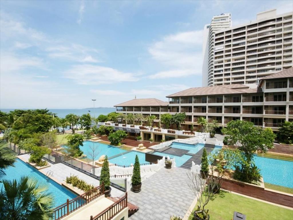 Heritage Pattaya Beach Resort