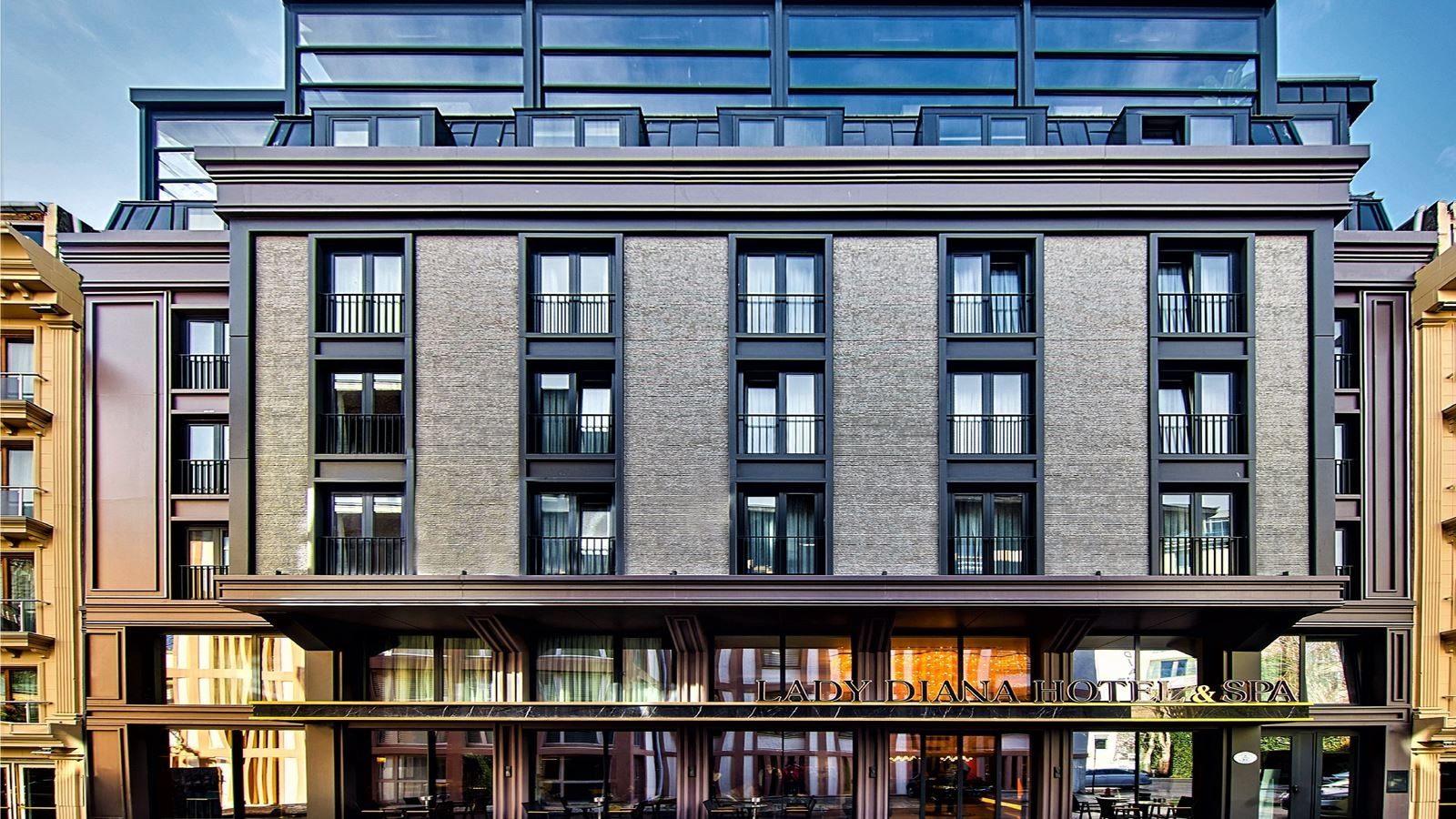 Lady Diana Hotel