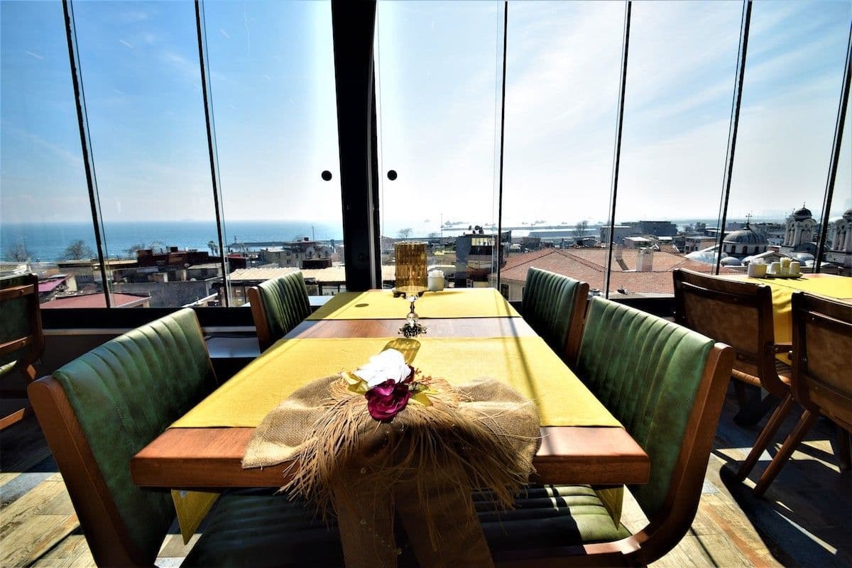 Skalion Hotel