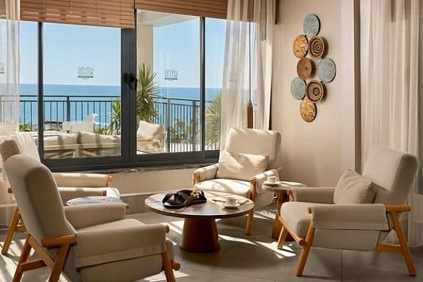Seven Seas Palmeras Bay