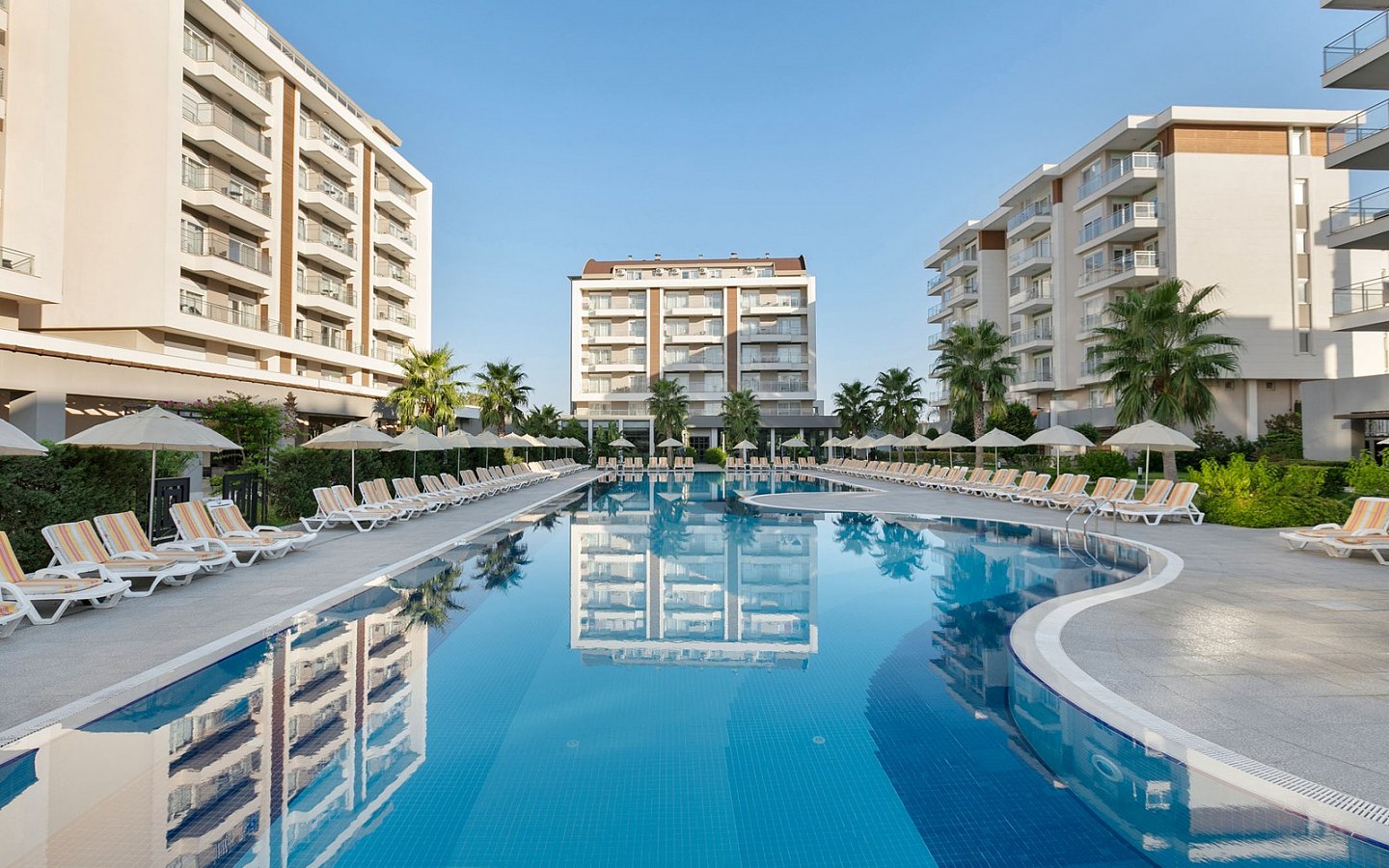 Greenwood Suites Resort