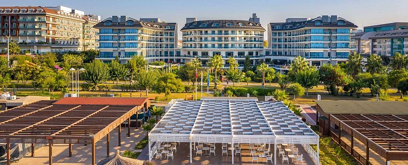 Commodore Elite Suites & Spa, фото 2
