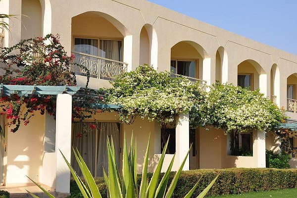 Brayka Bay Resort
