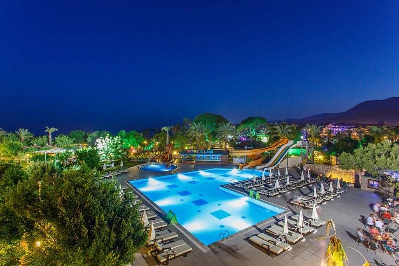 Lucida Beach Hotel, фото 1