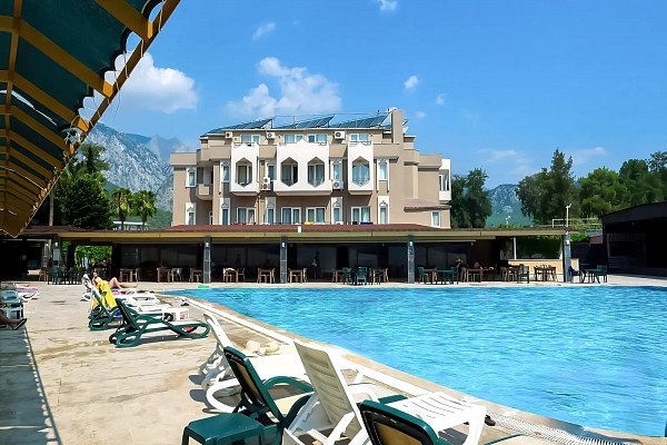 Alexius Beach Hotel