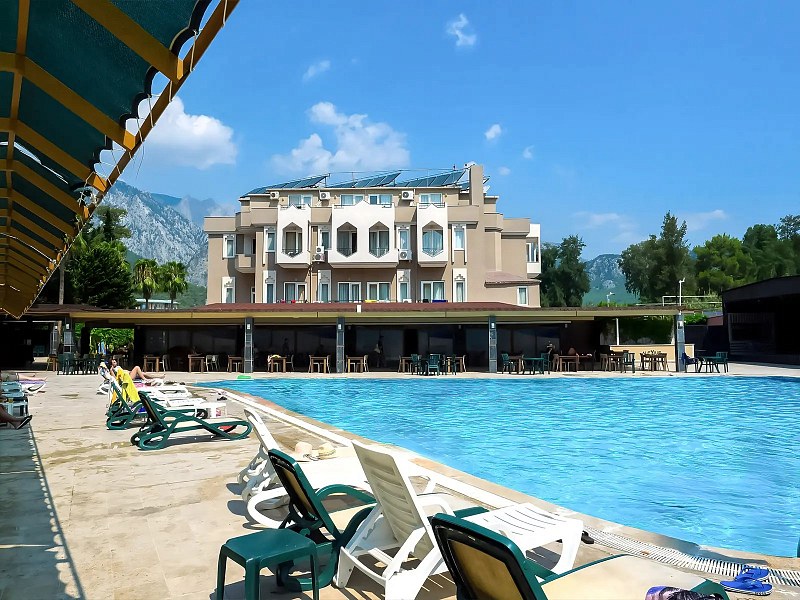 Alexius Beach Hotel, фото 1