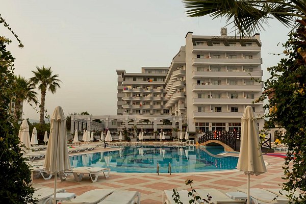 Holiday Garden Resort