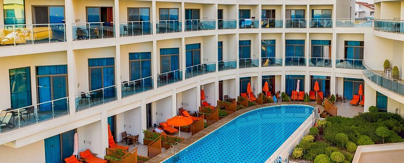 Commodore Elite Suites & Spa, фото 3