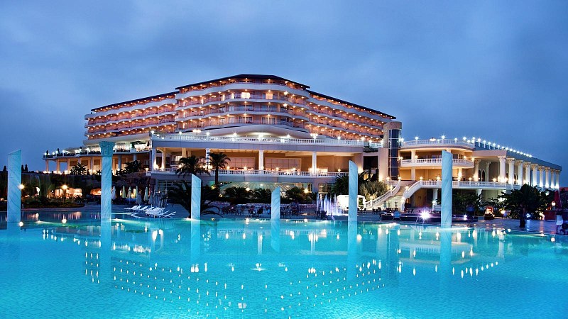 Starlight Resort Hotel, фото 1