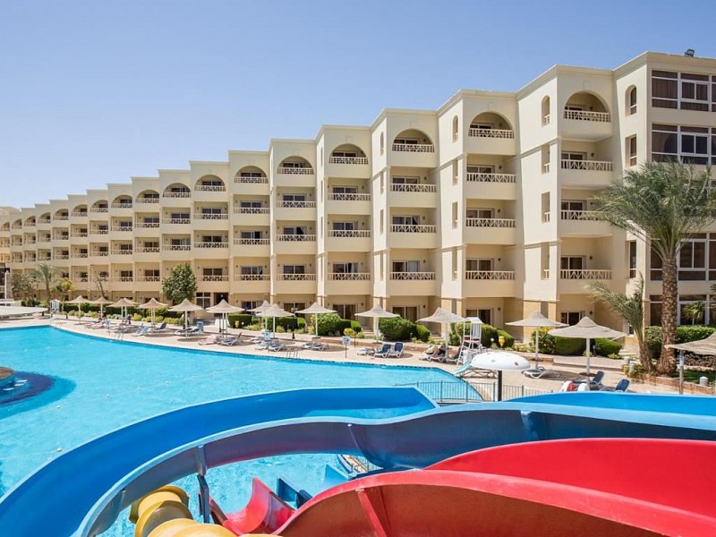 Amc Royal Hotel, фото 2