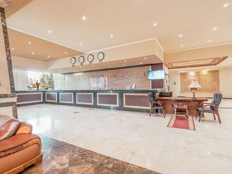 Amc Royal Hotel, фото 3