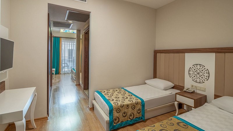 Holiday Park Resort, фото 7