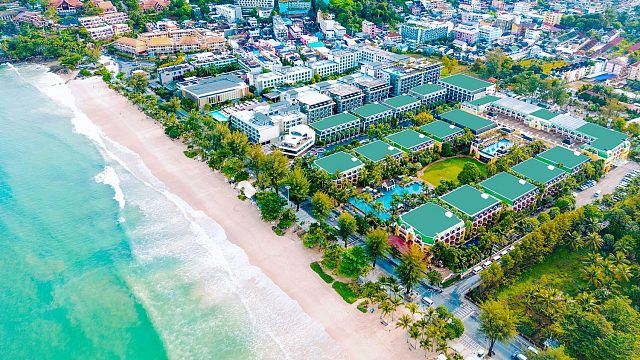 Phuket Graceland Resort
