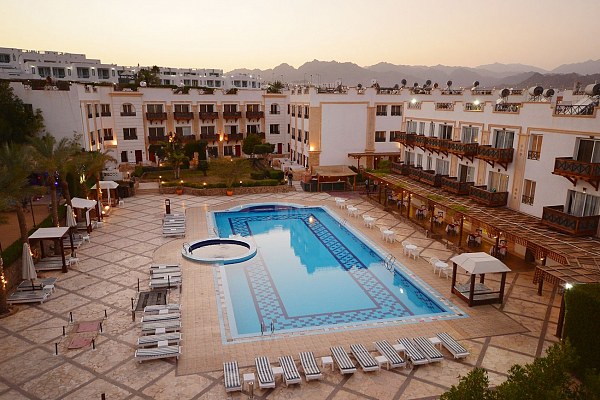 Falcon Naama Star