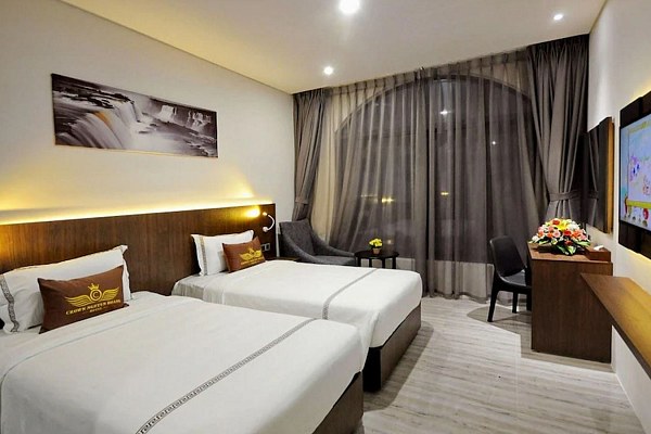 Crown Nguyen Hoang Hotel