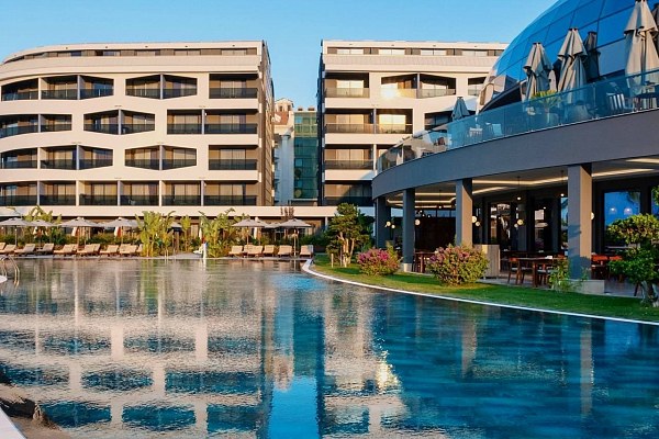Liu Resorts