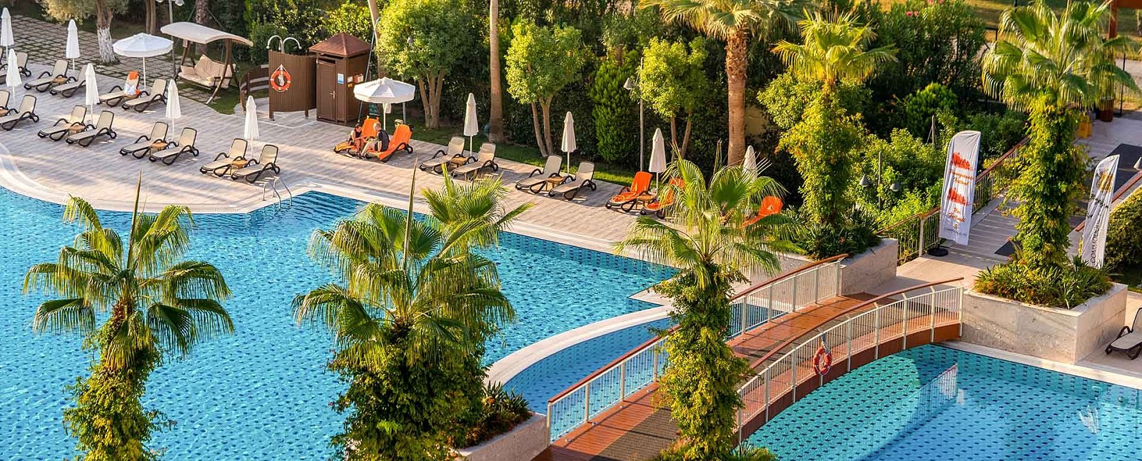 Commodore Elite Suites & Spa