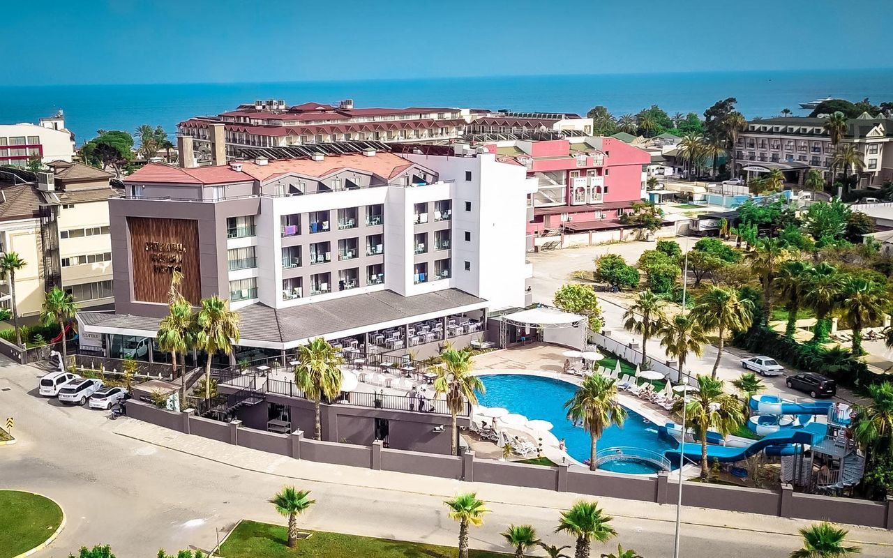 Istanbul Beach Hotel (ex. Blauhimmel Hotel)