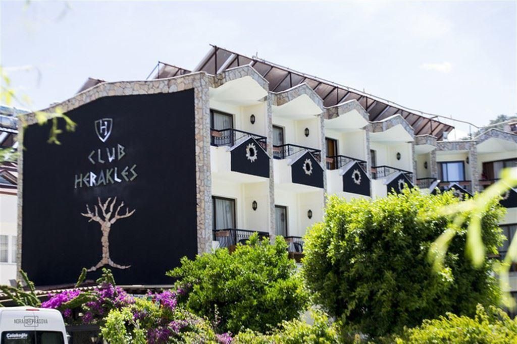 Club Herakles (ex. Stone House)