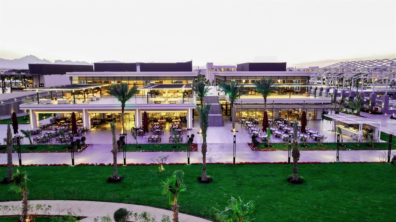 Rixos Premium Magawish Bay View