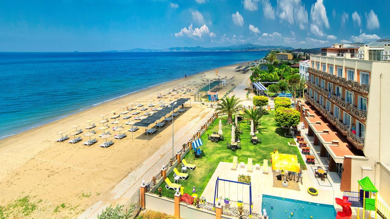 Gumuldur Mavi Deniz