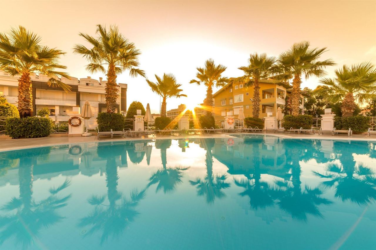 Ideal Pearl Hotel Adults Only 16+
