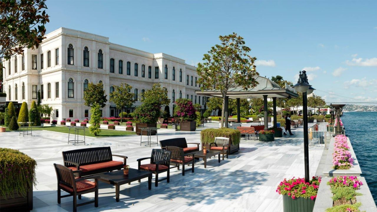 Four Seasons Hotel Istanbul at the Bosphorus — фото 2