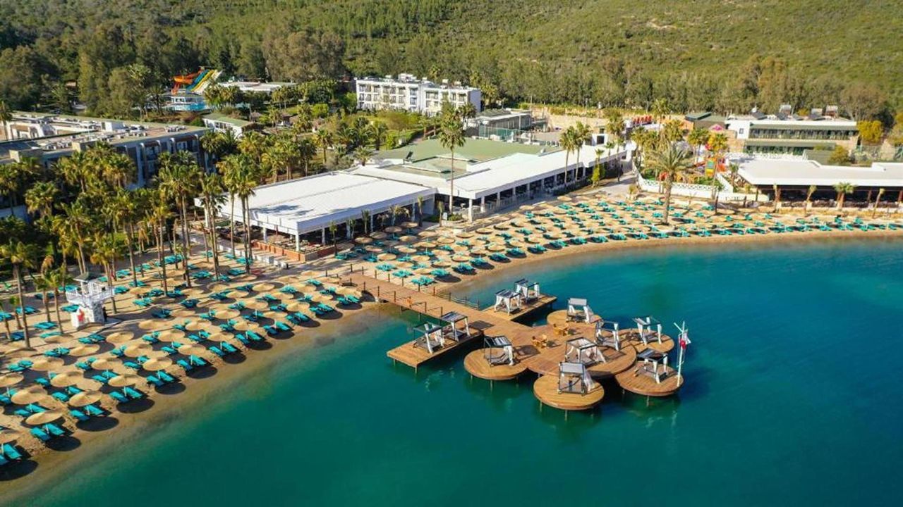 Green Bay Resort (ex. Crystal Green Bay Resort & Spa)