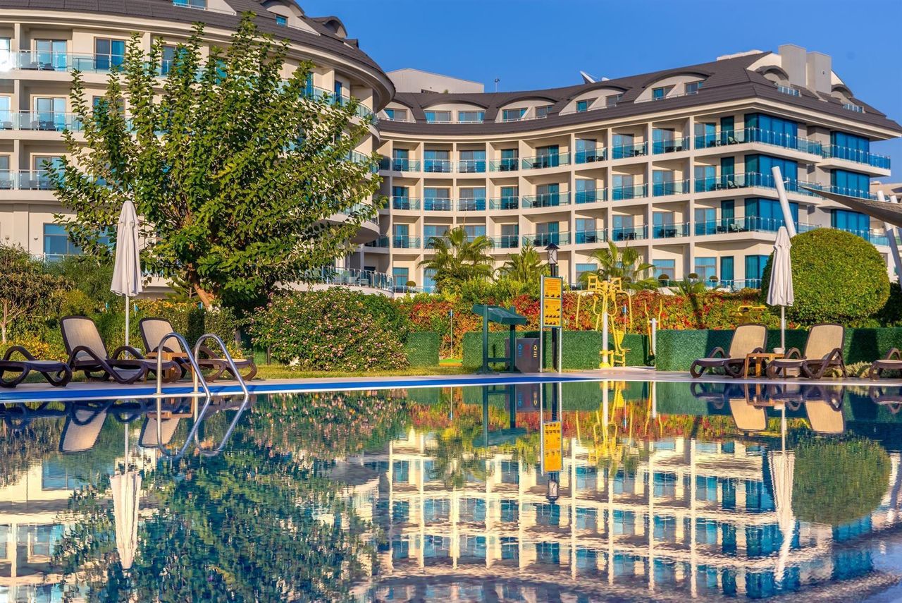 Commodore Elite Suites & Spa Adults Only 18+ — фото 5