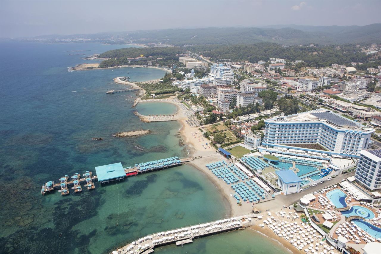 Granada Luxury Beach Hotel