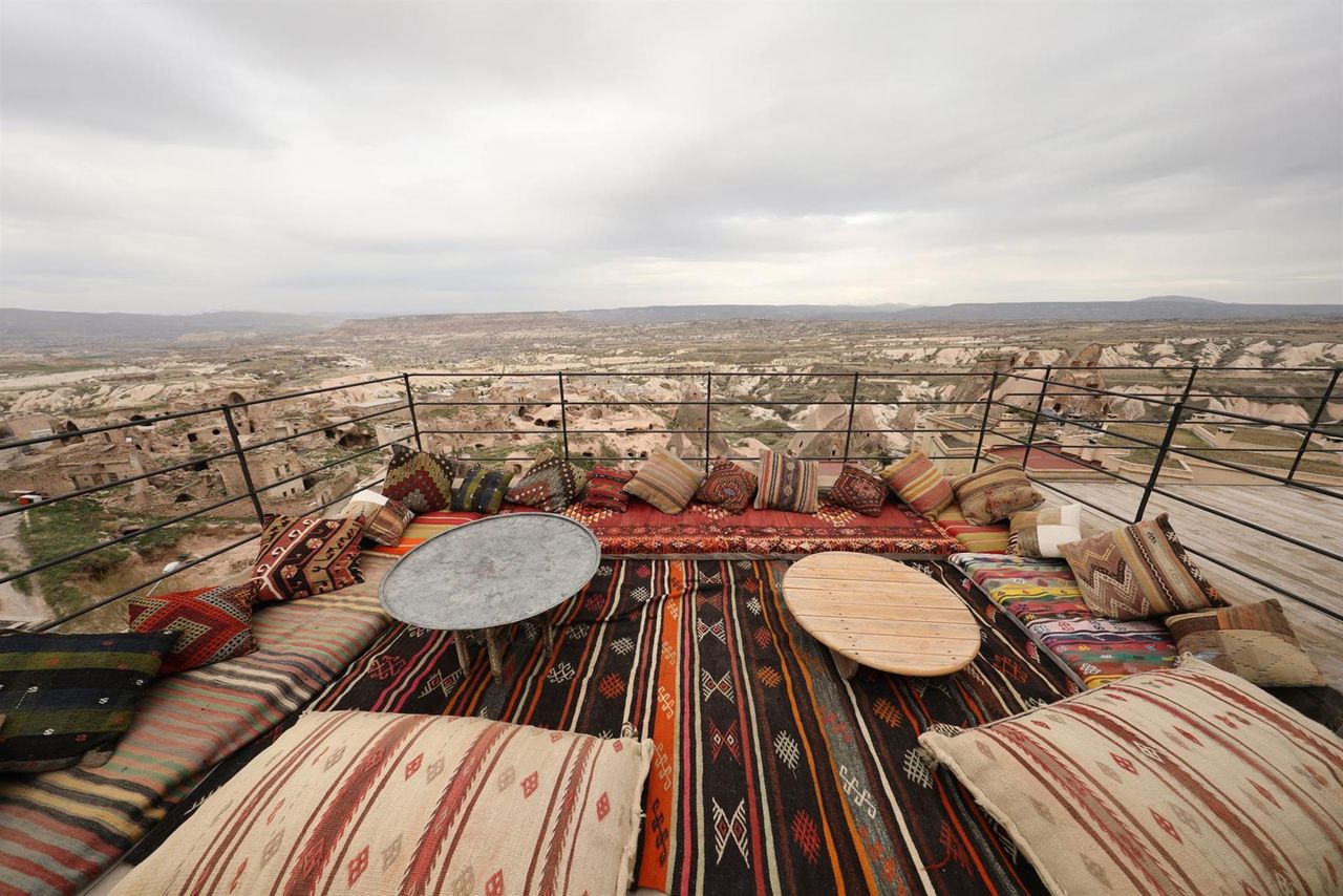 Helike Cave Hotel