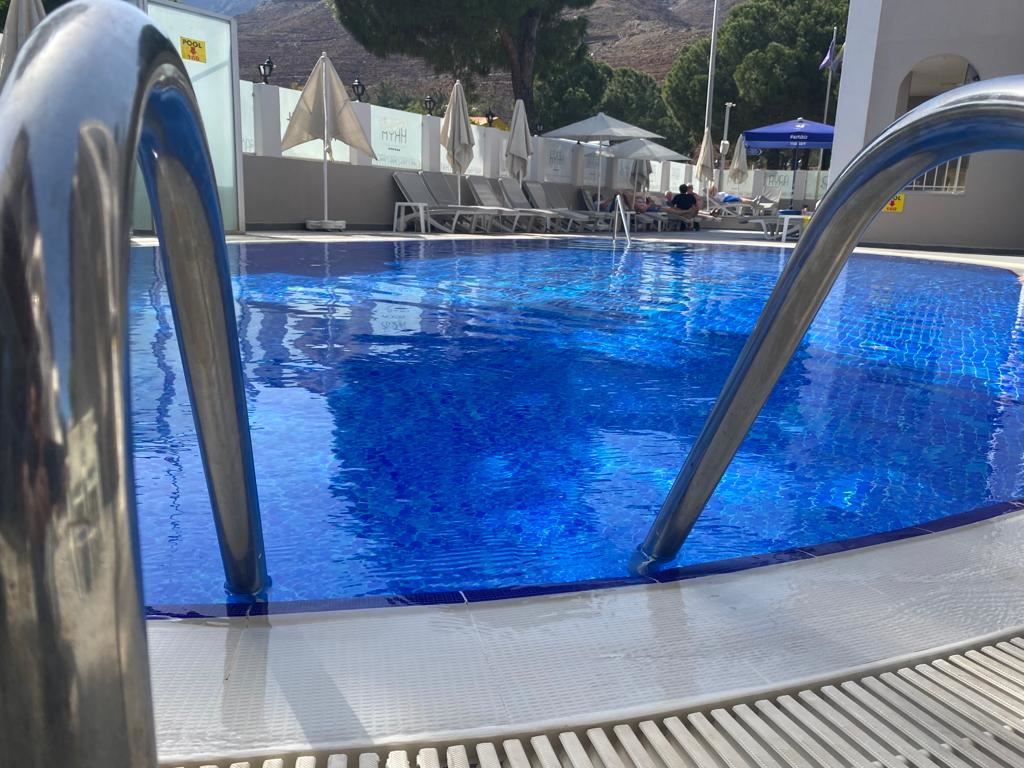 Arya Hotel