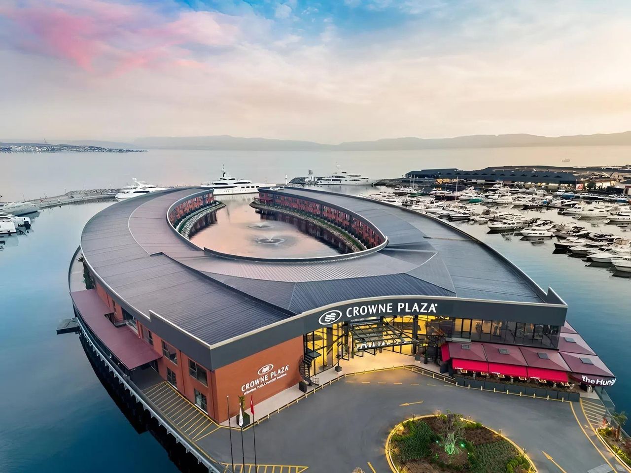 Crowne Plaza Istanbul-Tuzla Viaport Marina