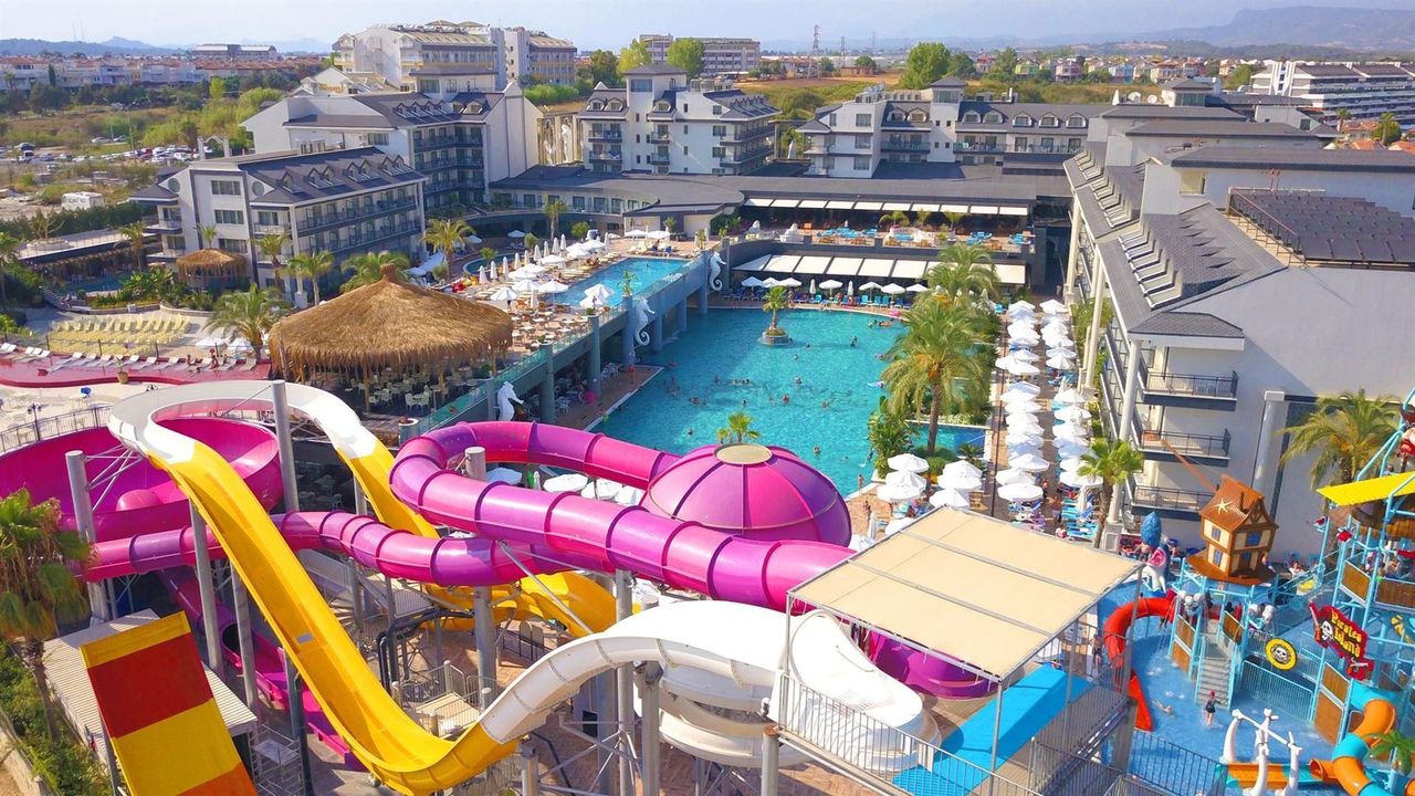 Dream World Palace (ex. Crystal Sunhill Resort & Spa)