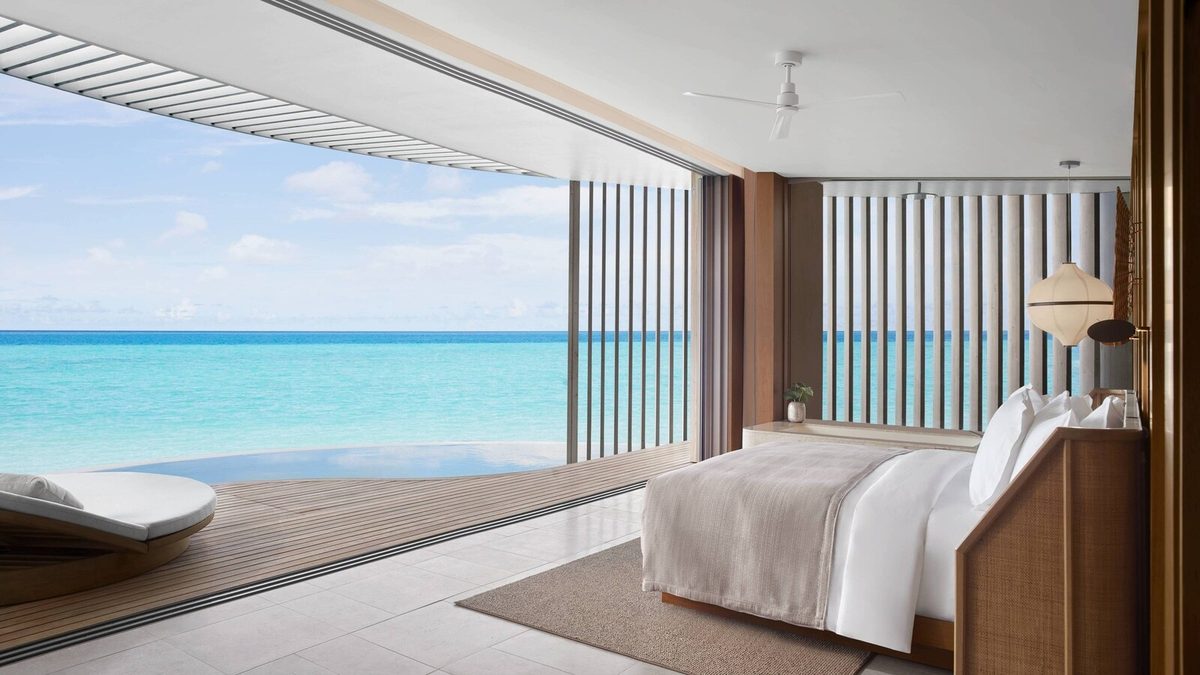 Спальня One-Bedroom Ocean Pool Villa